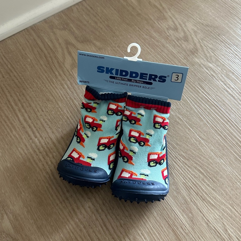SKIDDERS Baby Boys & Girls Slippers - Baby First Walking Non Skid Slipper Socks
